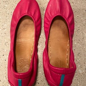 Tieks size 8 Used Fushia Classic Ballerina flats